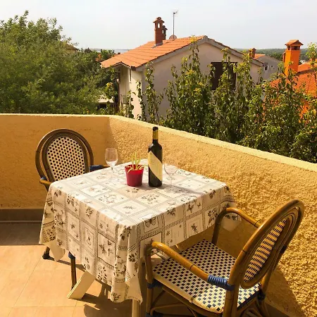 Appartamento House Maja
